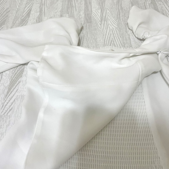 Wilfred Aritzia Fitted Blouse in white size XS - Picture 9 of 15